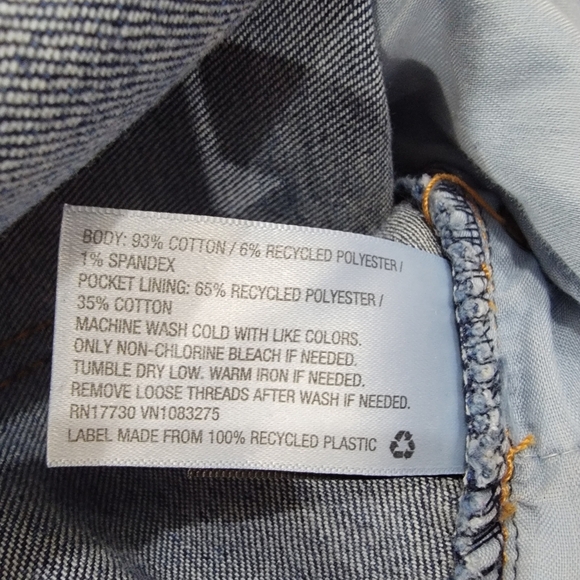 Universal Thread Denim Blue Skirt Size 14 Cut Off Jeans Frayed Hem Fringe - Picture 12 of 13